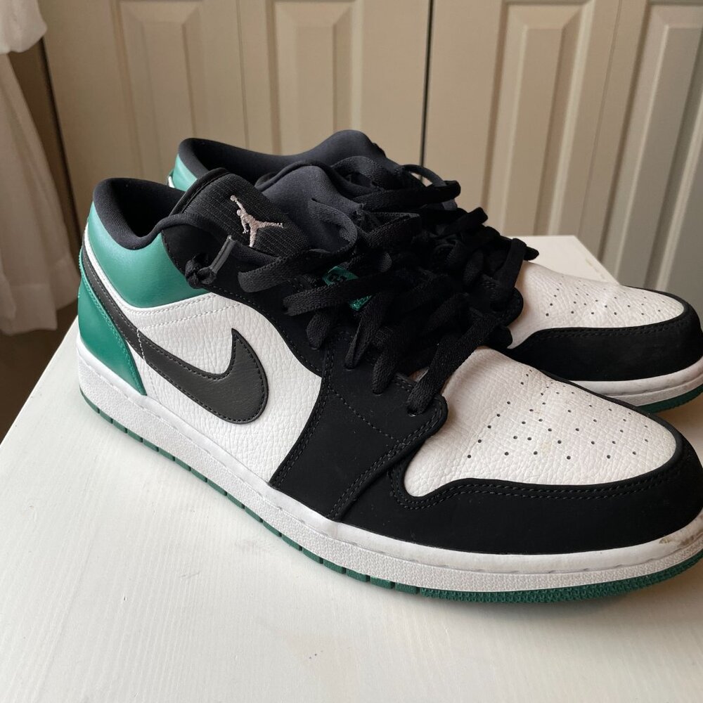 Nike Air Jordan Low - Mens Shoes View 5